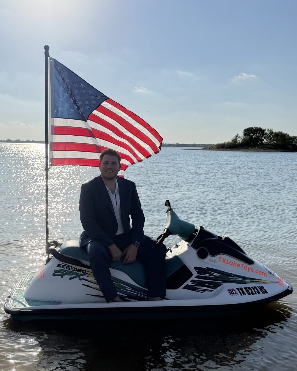 Brennen Duggan, founder of Texas Lake Toys, on Lil Ripper at Lake Lewisville